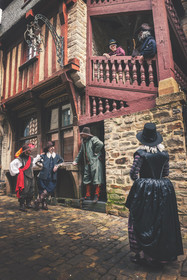 1624 - Au devant d'une maison bourgeoise de Vitré