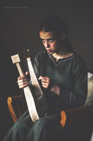 1200 - Morgane enfant, découvre Uther Pendragon sous les traits de son père